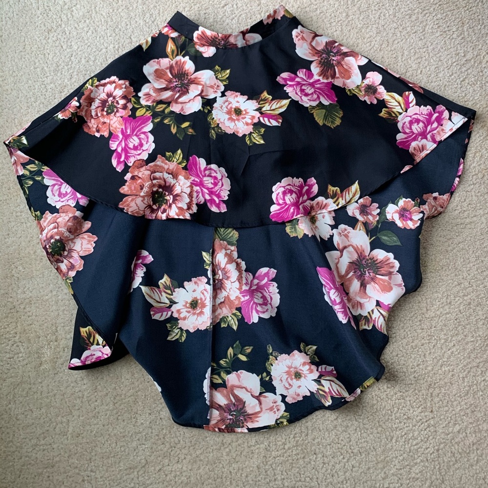 Navy & Flower High and low rise skirt!